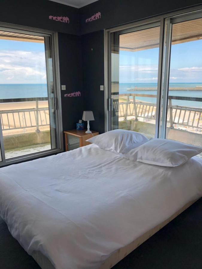 Royal Seavieuw Leilighet Calais Eksteriør bilde