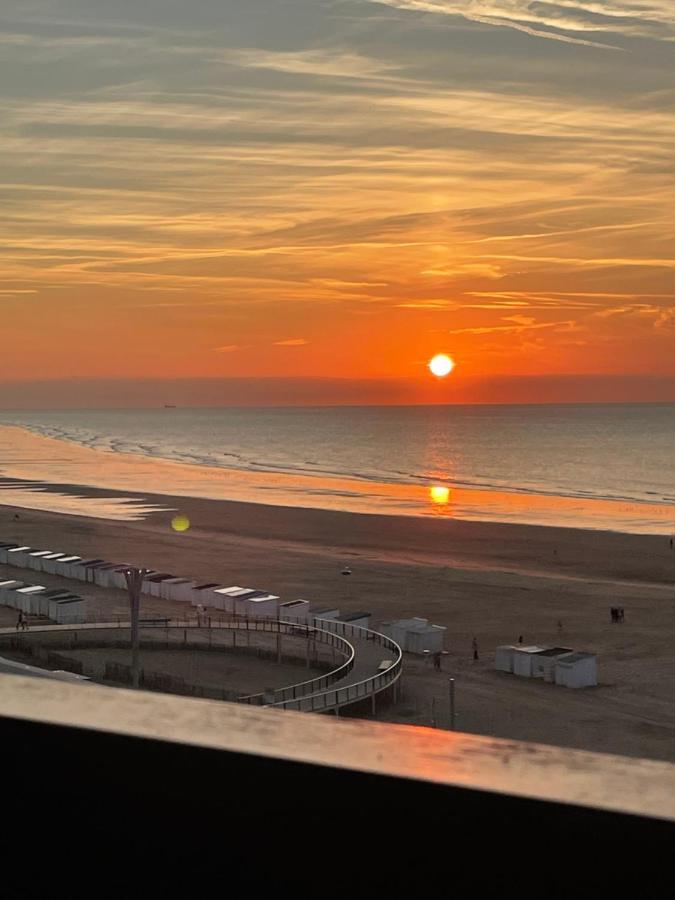 Royal Seavieuw Leilighet Calais Eksteriør bilde